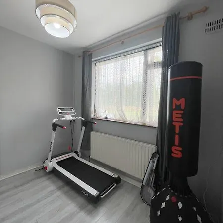 بيت للعطل Quiet Self-catering With Surrounding Lakes